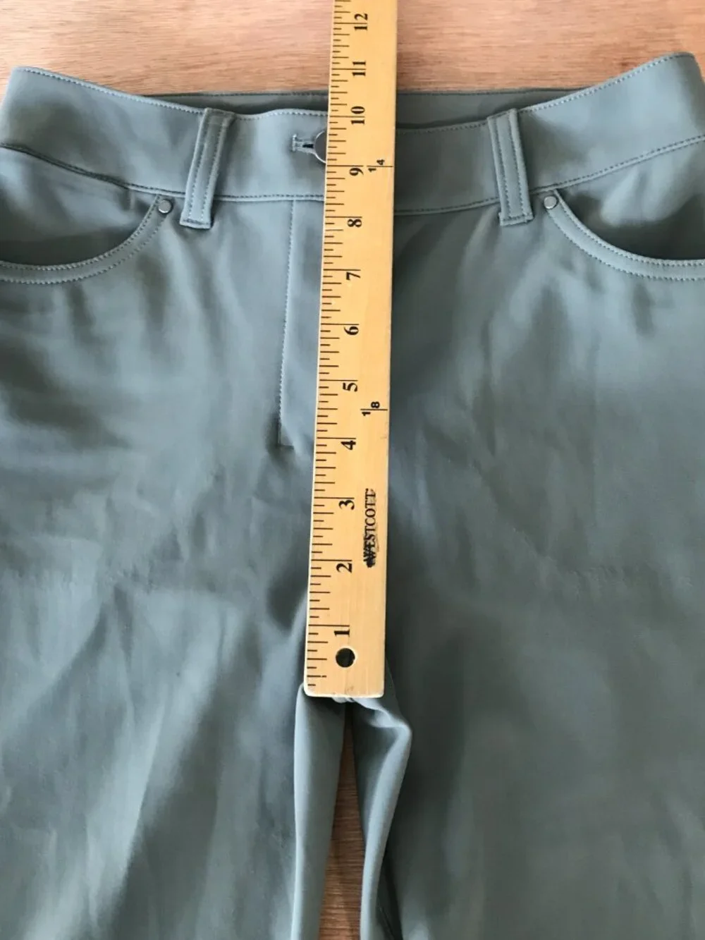 Lululemon City Sleek Athletic Pants Women 26 Green Mid Rise Pocket Athleisure